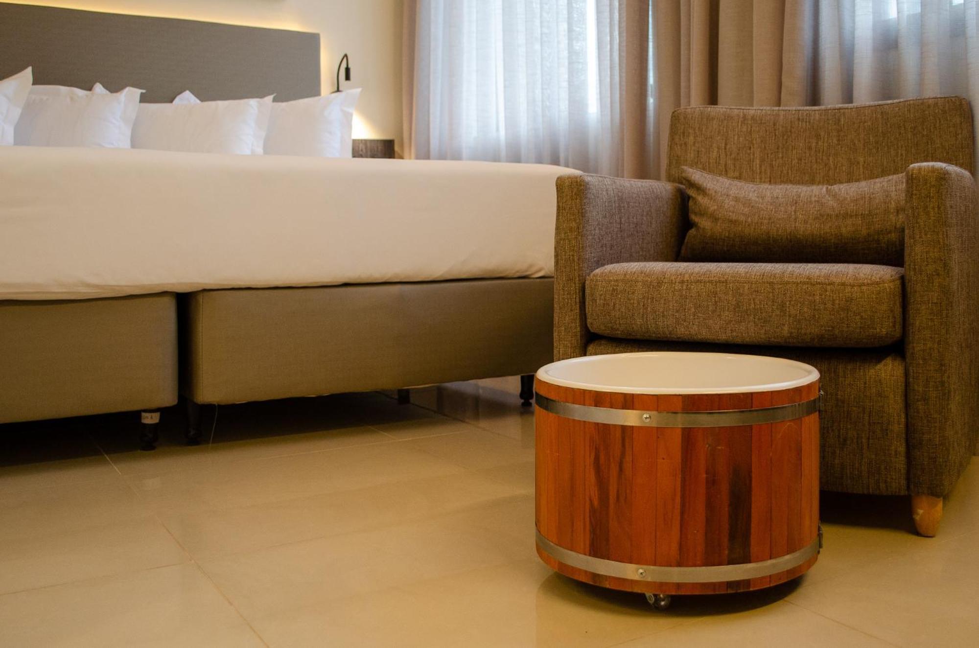 Royal Boutique Savassi Hotel Belo Horizonte Kültér fotó A barrel table